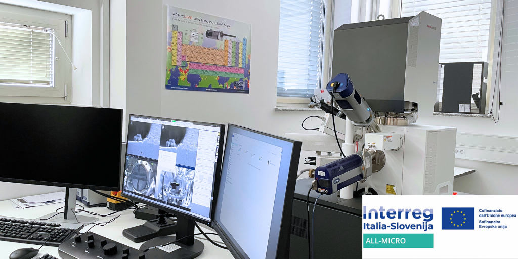 microscopio e computer